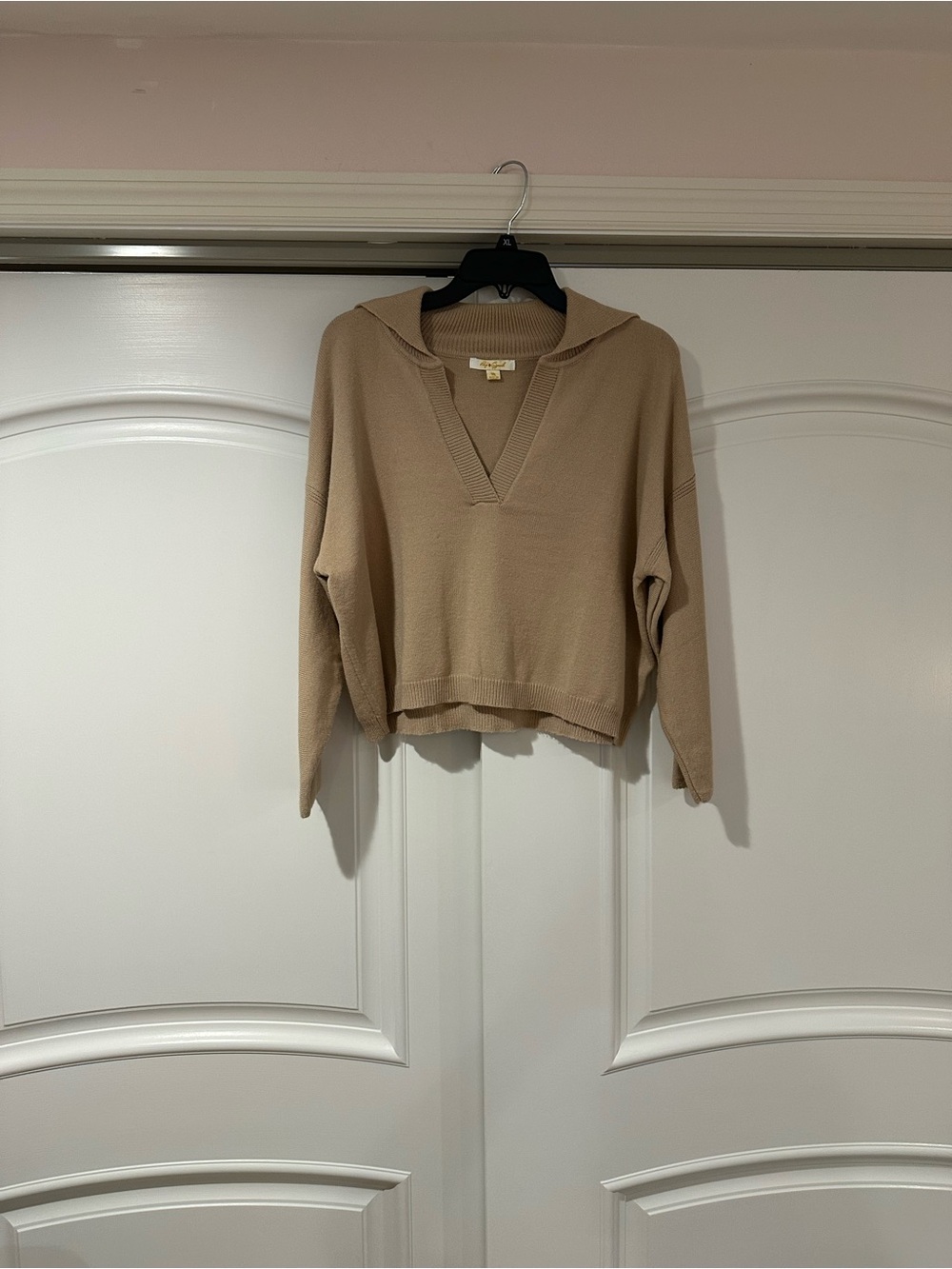Relaxed V-Neck Hooded Sweater in Beige